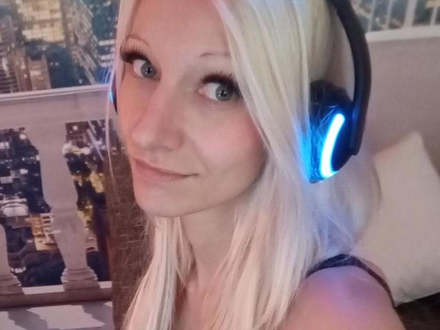 Kitty-Deluxe-hot - Live sex cam - 27363052