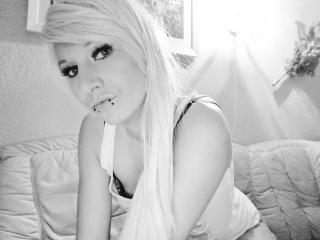 Kitty-Deluxe-hot - Live sexe cam - 27363066