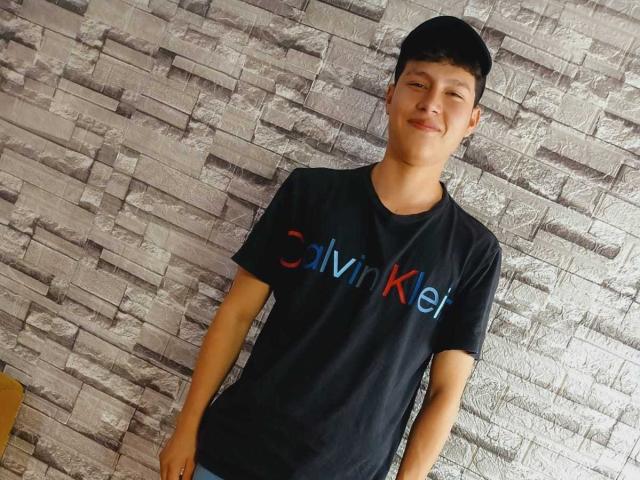 DanielOn - Live sex cam - 27376156