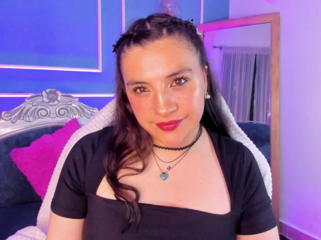 TaraTaylor - Live sex cam - 27383401