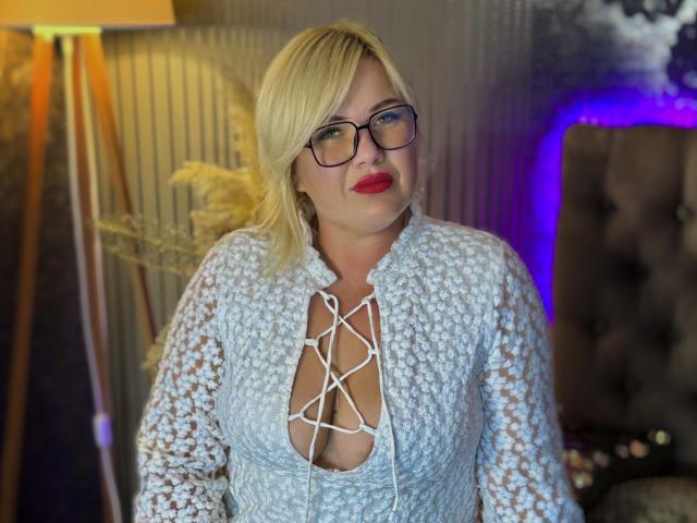 CurlyDreams - Live porn &amp; sex cam - 27386124