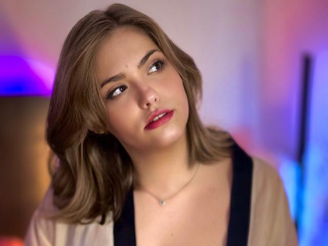 DellaRowe - Live porn &amp; sex cam - 27387013