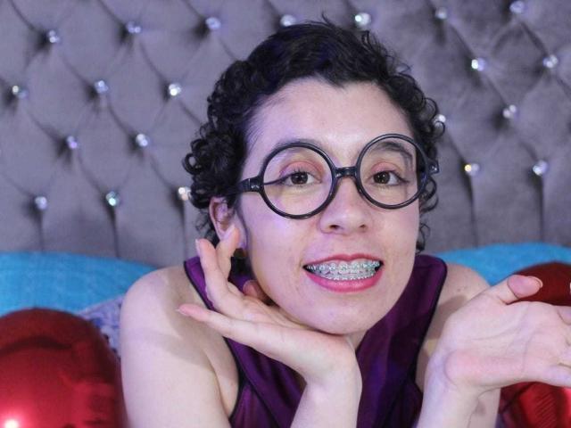 ElodiePerrine - Live porn &amp; sex cam - 27396330