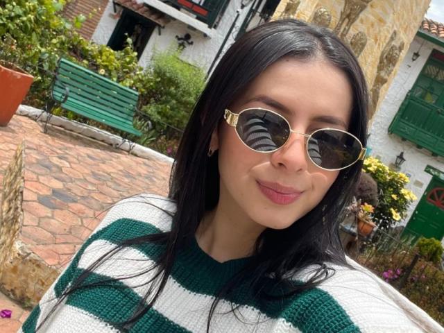 IsabellaJames - Live Sex Cam - 27402959