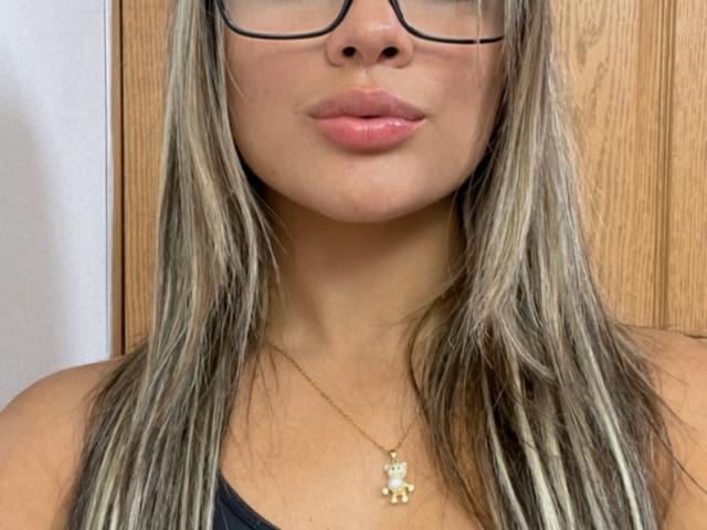 SashaPolet - Live porn &amp; sex cam - 27404800