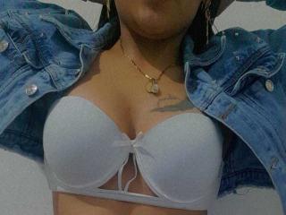 Sexy nude photo of KendallCherry