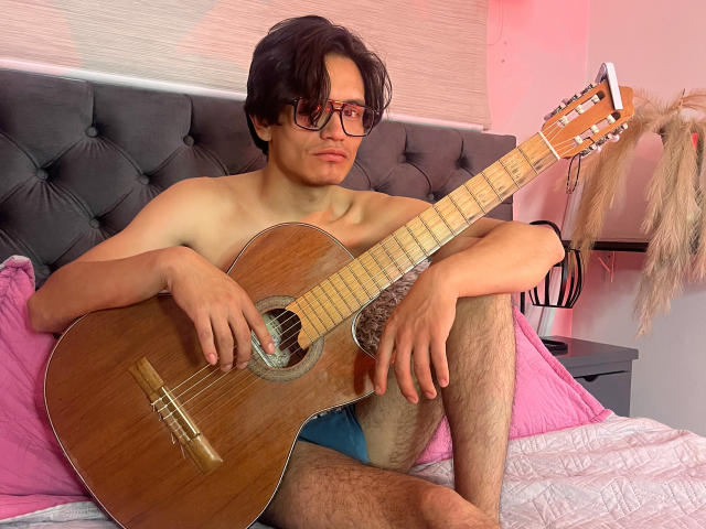 ThonixMr - Live sex cam - 27421165