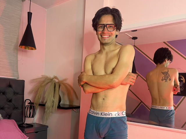 ThonixMr - Live sex cam - 27421179