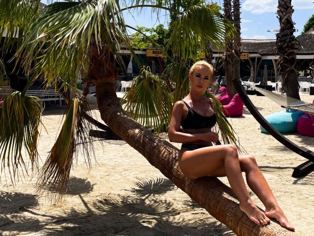 MoniqueBliss - Sexe cam en vivo - 27484300