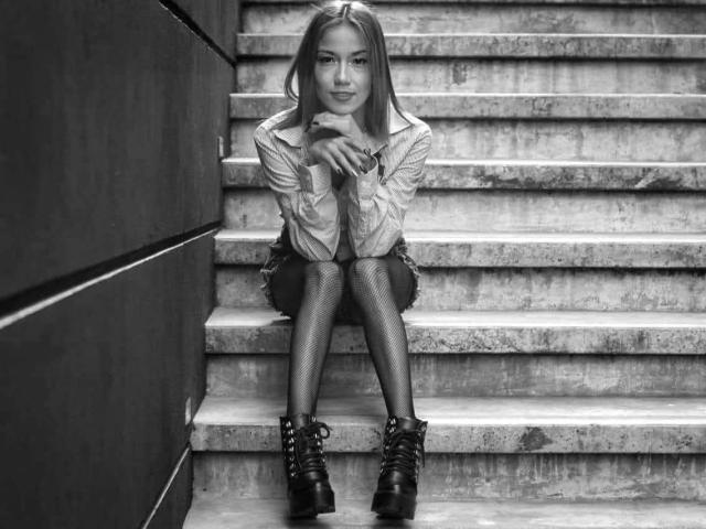 Veroo69 - Live sex cam - 27486792