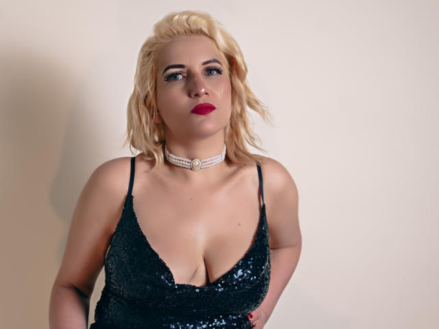 GiuliaAddams - Sexe cam en vivo - 27491251