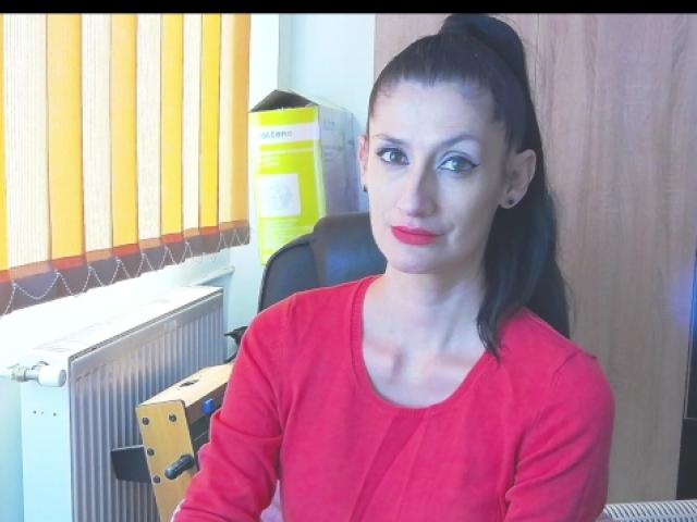 BeatrixCharmm - Live porn &amp; sex cam - 27509829