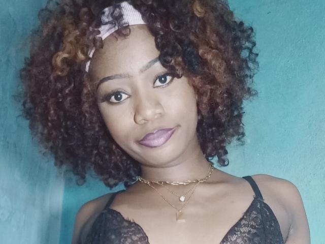 AlexySexxy - Live sex cam - 27527182