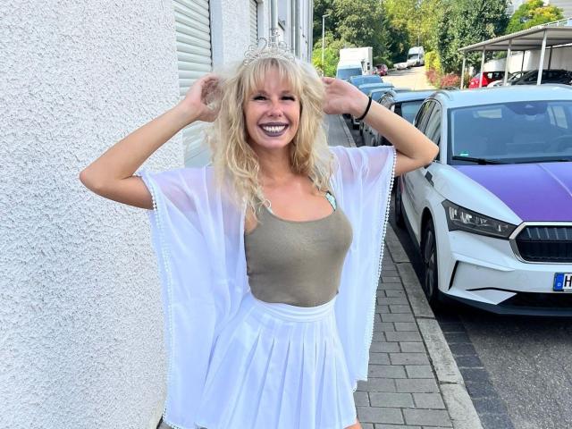 BabsiMonroe-hot - Live sex cam - 27528463