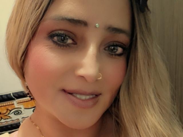 AlessadraJones - Sexe cam en vivo - 27533202