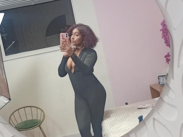 AmberQueeny - Live sex cam - 27553838