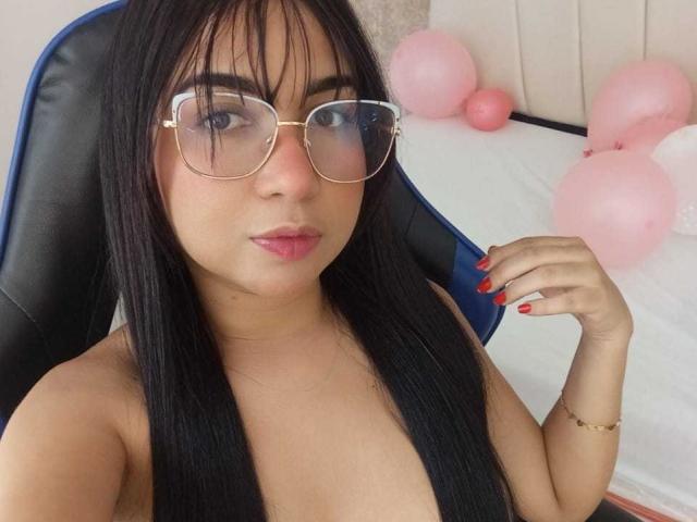 AliceSmity - Live sex cam - 27554076