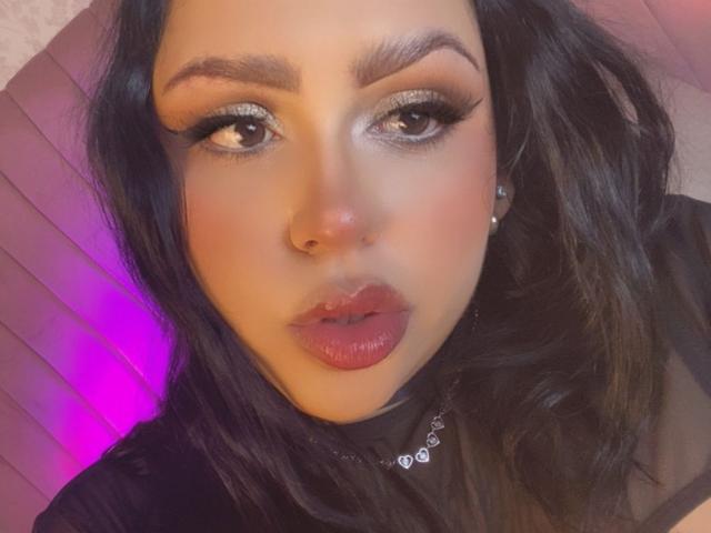 EmmaMyles - Live sex cam - 27557772