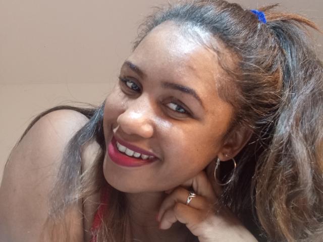 LayahCoquine - Sexe cam en vivo - 27559963