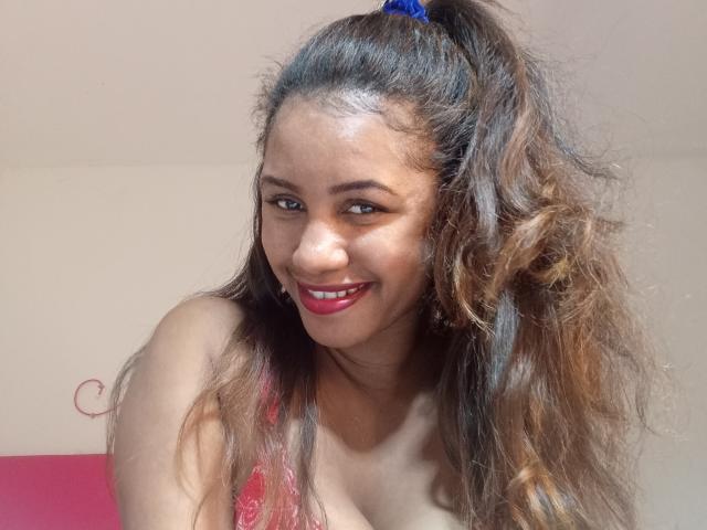 LayahCoquine - Sexe cam en vivo - 27559984