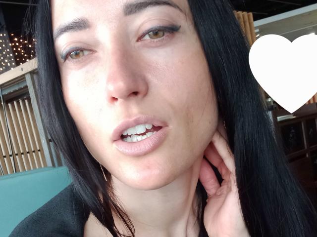 BellaJulls - Live Sex Cam - 27563715