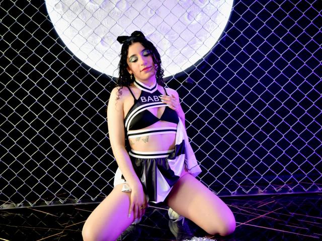 MaddieRousse - Live sex cam - 27565283