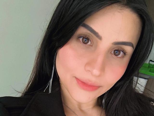 SaraWestt - Live sex cam - 27567733