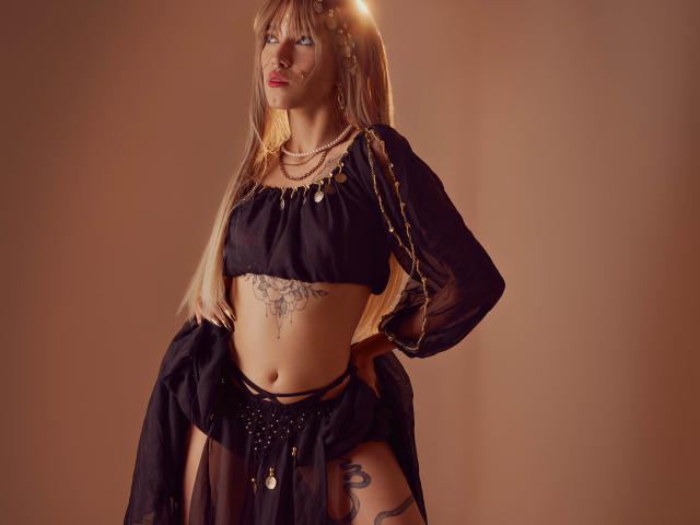 OliviaMonroe - Live sexe cam - 27570610