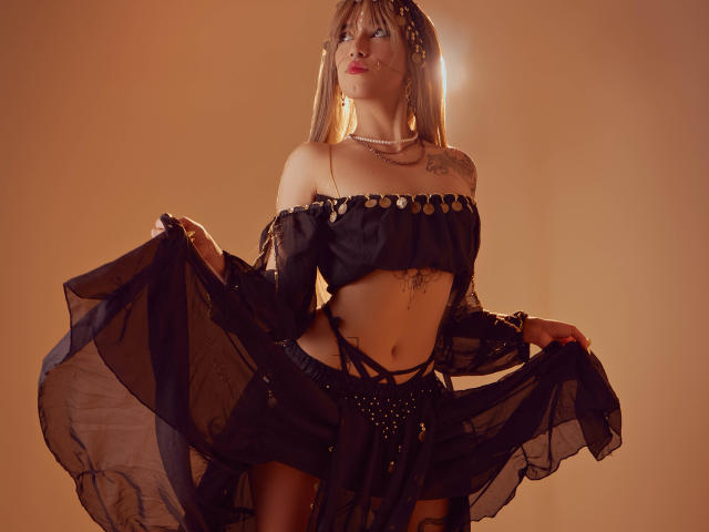OliviaMonroe - Sexe cam en vivo - 27570624