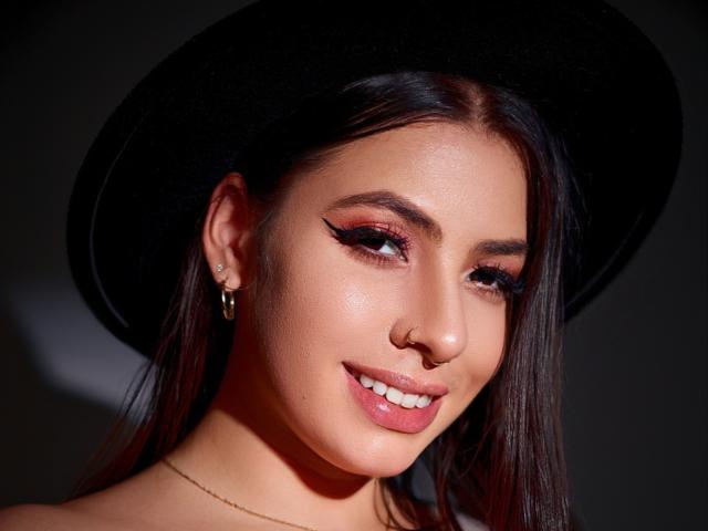 VanessaClose - Live porn &amp; sex cam - 27572094