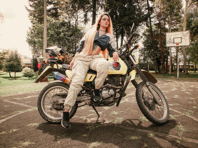 MiaValentine - сексуальная веб-камера в реальном времени - 27572150