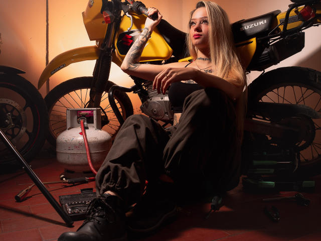 MiaValentine - Sexe cam en vivo - 27572745