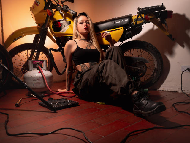 MiaValentine - Sexe cam en vivo - 27572773