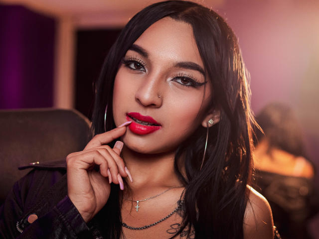 SophiaBella - Live porn &amp; sex cam - 27572892