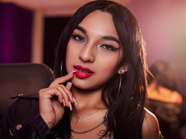 SophiaBella - Live porn &amp; sex cam - 27572892