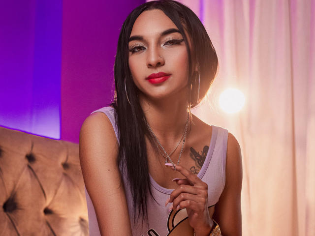 SophiaBella - Live porn &amp; sex cam - 27573242