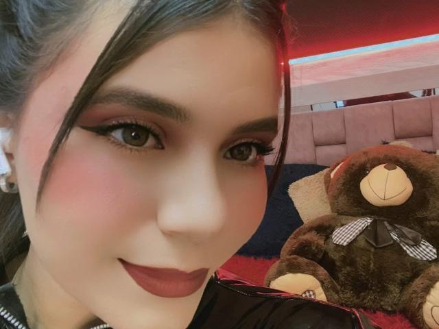 LucieMilner - Live porn &amp; sex cam - 27574887