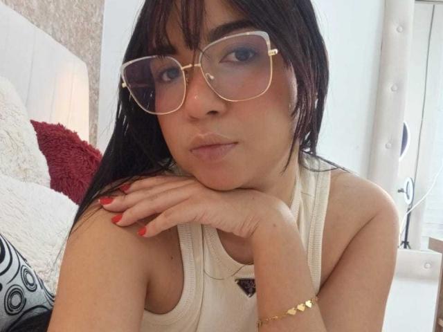 AliceSmity - Live Sex Cam - 27585681