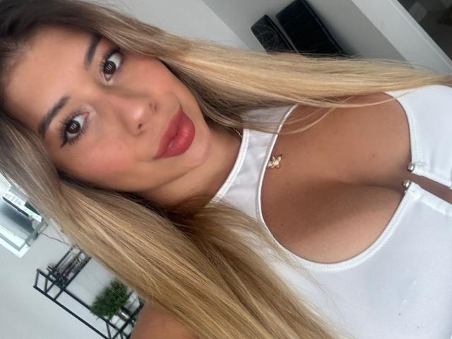 AgostinaNunier - Sexe cam en vivo - 27597434