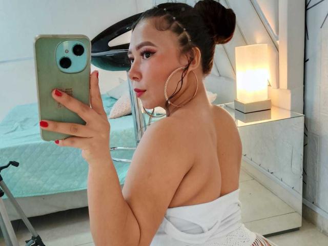 JadeFoxx - Live sex cam - 27602530