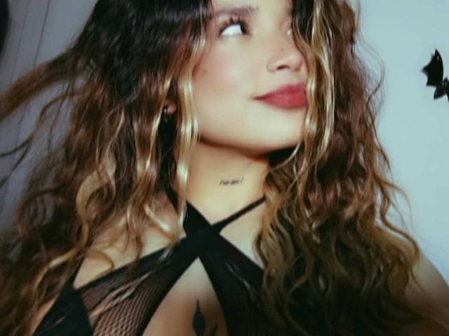 KateZoe - Live sex cam - 27622480