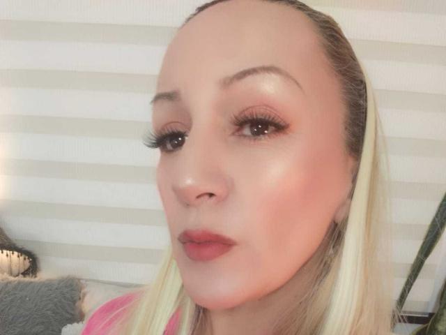 SammyDesire - Live porn &amp; sex cam - 27629669