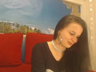YourOnlyQueen - Web cam xXx with this charcoal hair Young lady 