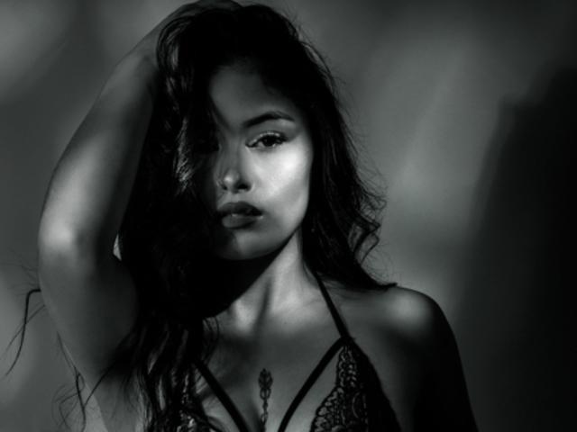 EmilyVv - Live sex cam - 27643704