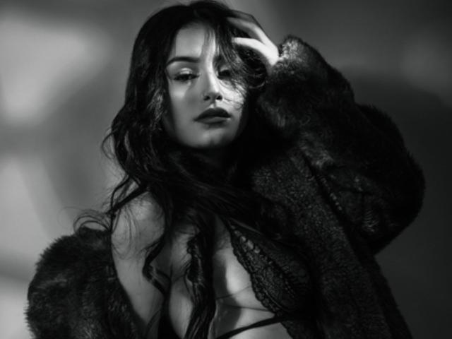 EmilyVv - Live porn &amp; sex cam - 27643760