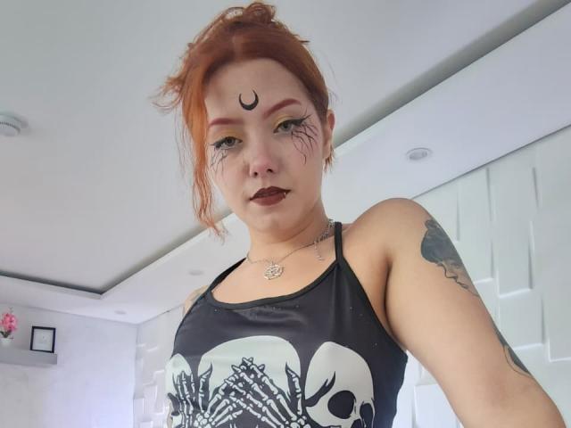 EmmaThomsonn - Sexe cam en vivo - 27644278