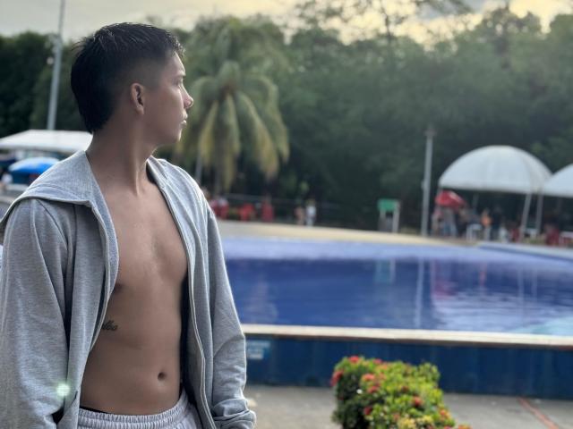 EdwinBlaze - Live sex cam - 27651663