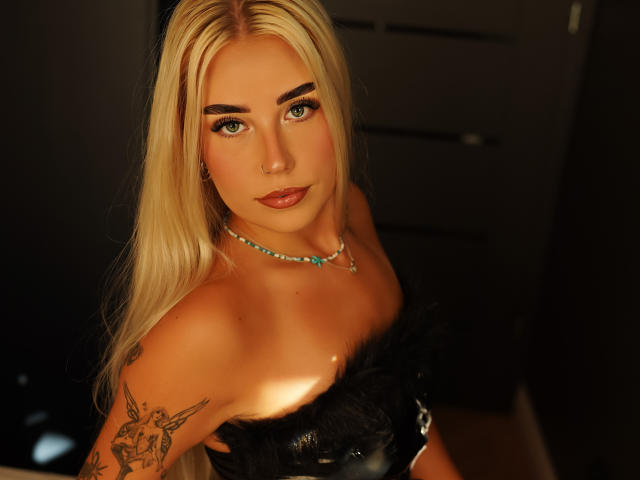 KristyQueen - сексуальная веб-камера в реальном времени - 27652769