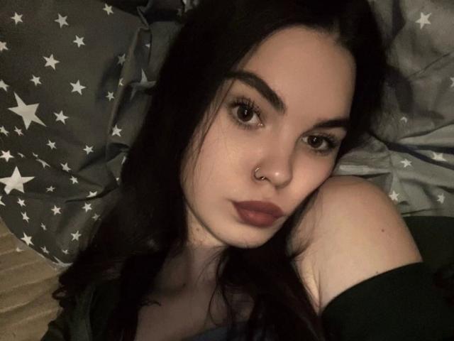 Ginna-hot - Live sex cam - 27665439