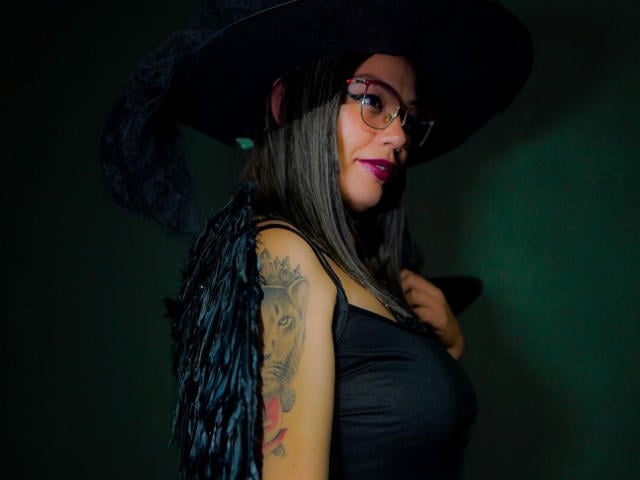 VeronicaSaienz - Live porn &amp; sex cam - 27675120